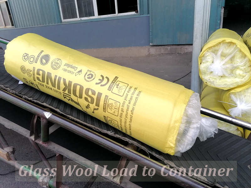 Glass-Wool-Roll-Load-to-Container-Delivery